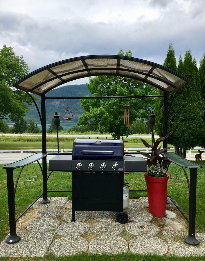 Arrow Lake Motel Fauquier Εξωτερικό φωτογραφία